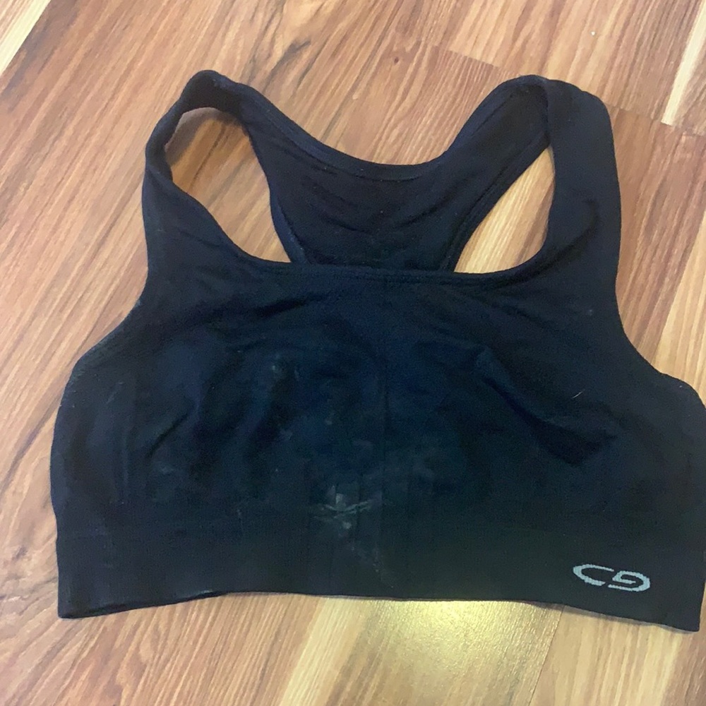 Black sports bra